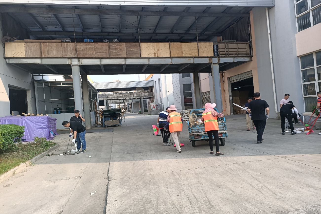 打掃衛生1.jpg 打掃衛生1.jpg